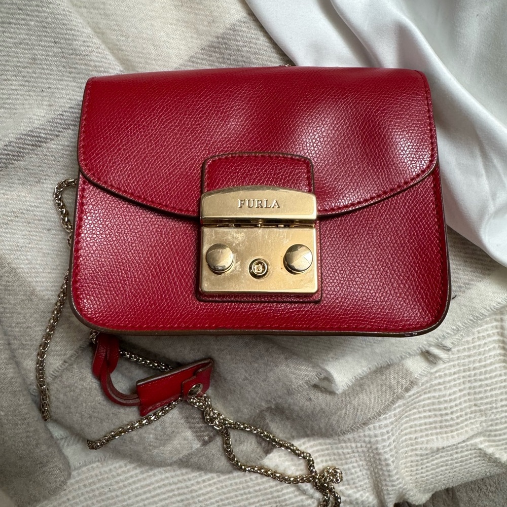 Furla Metropolis Mini Red Leather Crossbody Bag